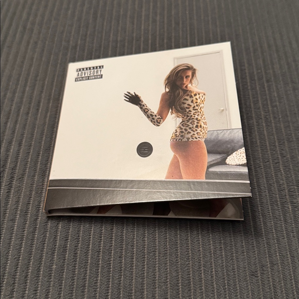 Tate McRae TinyVinyl [OPEN, LIKE NEW]